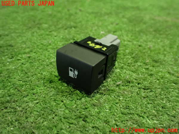 2UPJ-26426310]日産リーフ(ZE1)スイッチ5 (給油口) 中古_m0001.jpg
