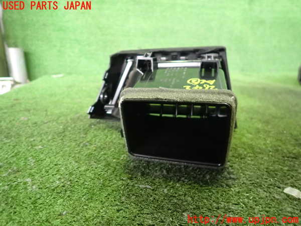 2UPJ-26427527]日産リーフ(ZE1)エアコン吹き出し口2 (右) 中古_m0002.jpg