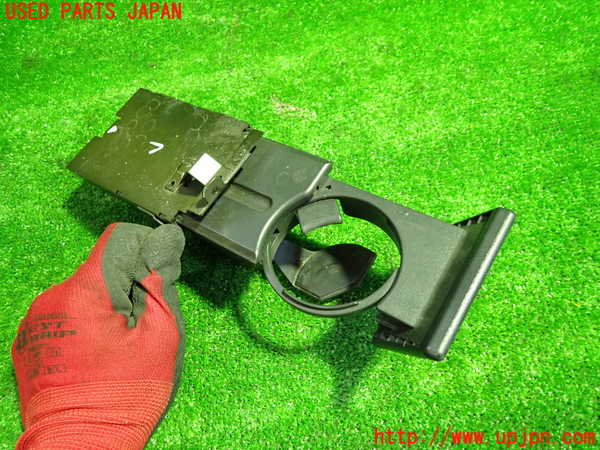 1UPJ-26437810]フェアレディZロードスター(HZ33)ドリンクホルダー 中古_m0002.jpg