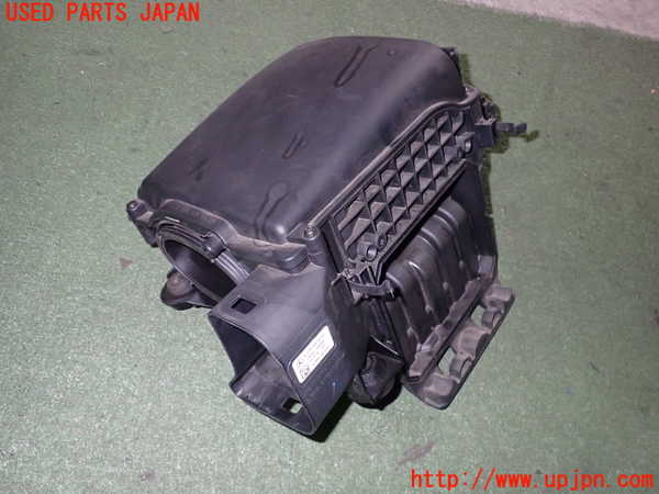 2UPJ-26452560]ベンツ E250 カブリオレ(207436)エアクリーナーボックス 中古_m0001.jpg