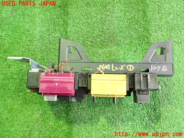 2UPJ-26456741]ベンツ E250 カブリオレ(207436)ヒューズボックス1 中古_m0002.jpg