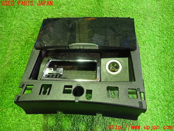 2UPJ-26457821]ベンツ E250 カブリオレ(207436)灰皿1 中古_m0002.jpg