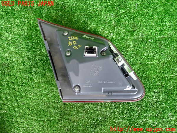 5UPJ-26461550]ベンツ B180(246242)(W246)右リアフィニッシャー 中古_m0002.jpg