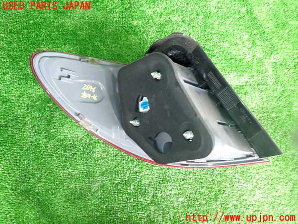 2UPJ-26461530]ベンツ B180(246242)(W246)右テールランプ 中古_m0003.jpg
