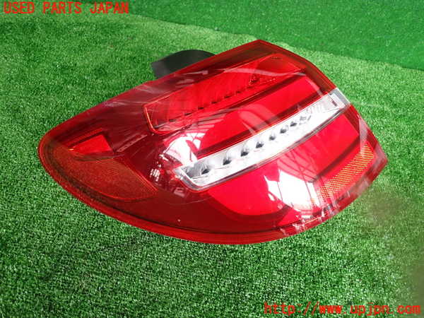 5UPJ-26461536]ベンツ B180(246242)(W246)左テールランプ 中古_m0002.jpg