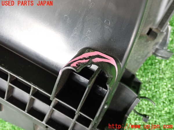 2UPJ-26462560]ベンツ B180(246242)(W246)エアクリーナーボックス 中古_m0004.jpg