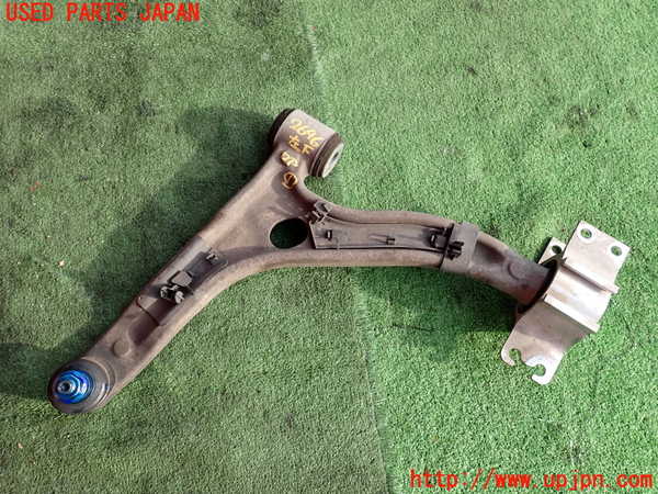 2UPJ-26465186]ベンツ B180(246242)(W246)左フロントロアアーム1 中古_m0001.jpg