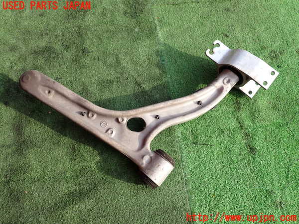 2UPJ-26465186]ベンツ B180(246242)(W246)左フロントロアアーム1 中古_m0003.jpg
