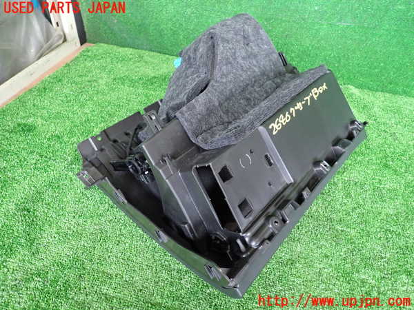 2UPJ-26467516]ベンツ B180(246242)(W246)グローブボックス1 中古_m0002.jpg