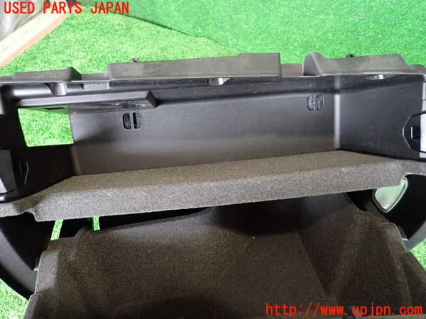 2UPJ-26467516]ベンツ B180(246242)(W246)グローブボックス1 中古_m0004.jpg