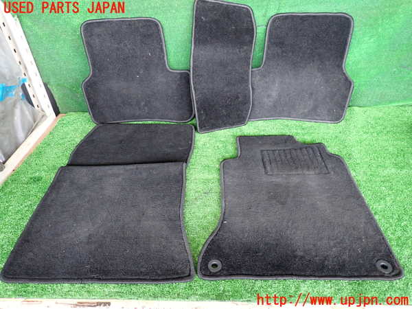 2UPJ-26467800]ベンツ B180(246242)(W246)フロアマット 中古_m0001.jpg