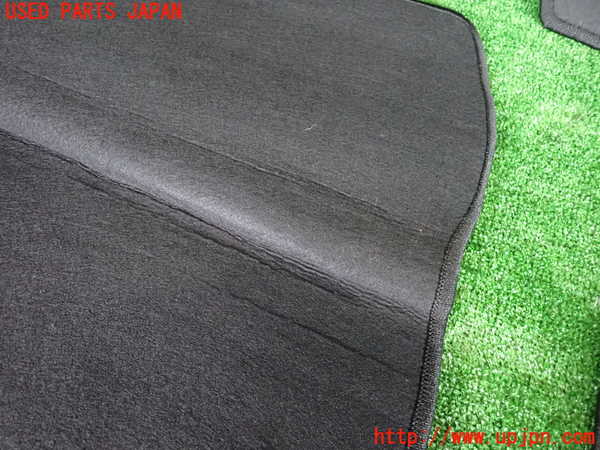 2UPJ-26467800]ベンツ B180(246242)(W246)フロアマット 中古_m0003.jpg
