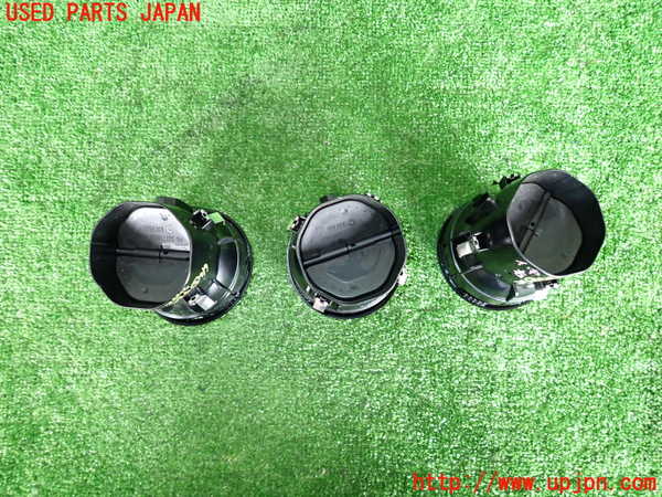 5UPJ-26467528]ベンツ B180(246242)(W246)エアコン吹き出し口3 (真中) 中古_m0003.jpg