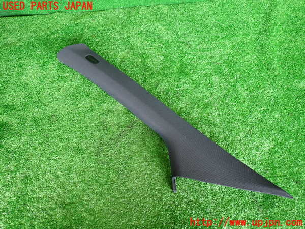 2UPJ-26467660]ベンツ B180(246242)(W246)左フロントピラートリム 中古_m0001.jpg