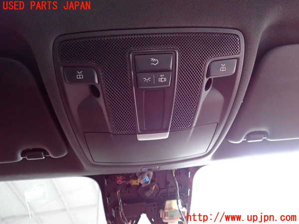 2UPJ-26466411]ベンツ B180(246242)(W246)ルームランプ1 (1列目真中) 中古_m0001.jpg