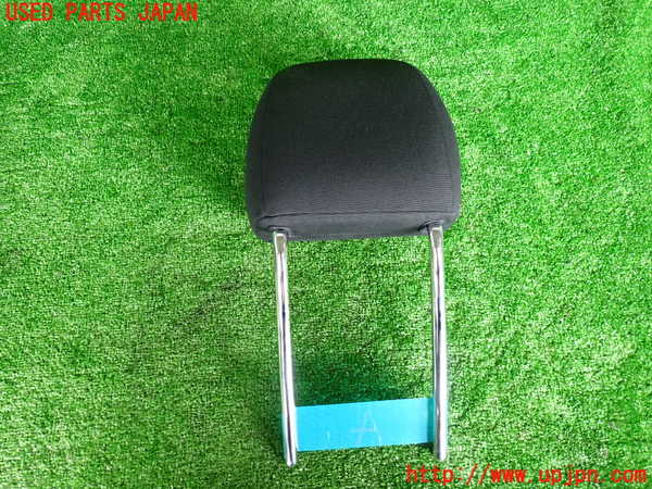 5UPJ-26467070]ベンツ B180(246242)(W246)助手席ヘッドレスト 中古_m0002.jpg
