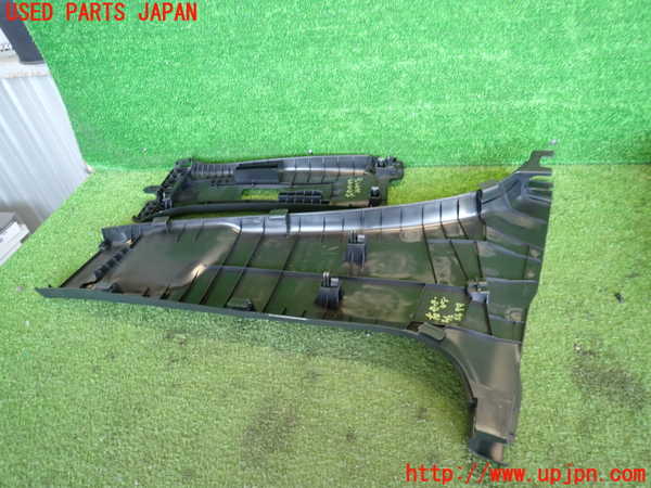 2UPJ-26477665]CX-5(KF2P)右センターピラートリム 中古_m0004.jpg