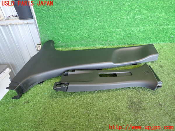 2UPJ-26477670]CX-5(KF2P)左センターピラートリム 中古_m0001.jpg