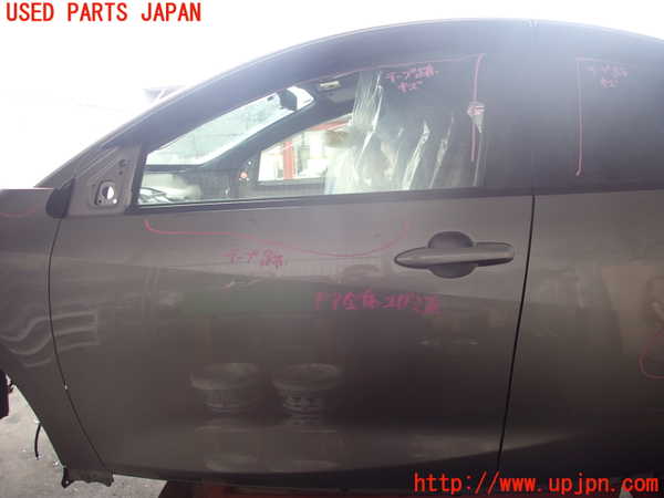 2UPJ-26481260]ヤリス(YARIS) ハイブリッド(MXPH15)左前ドア (43R-00122 M2H3) 【ジャンク品】 中古_m0001.jpg