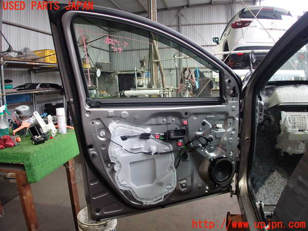 2UPJ-26481260]ヤリス(YARIS) ハイブリッド(MXPH15)左前ドア (43R-00122 M2H3) 【ジャンク品】 中古_m0004.jpg