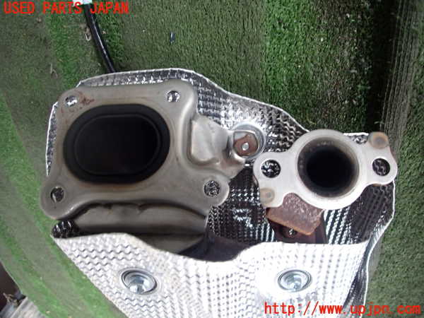 2UPJ-26482041]ヤリス(YARIS) ハイブリッド(MXPH15)エキマニ1 中古_m0003.jpg