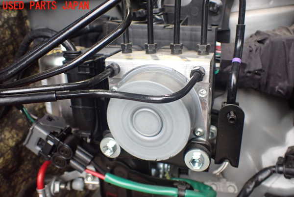 5UPJ-26484040]ヤリス(YARIS) ハイブリッド(MXPH15)ABSアクチュエーター 中古_m0001.jpg