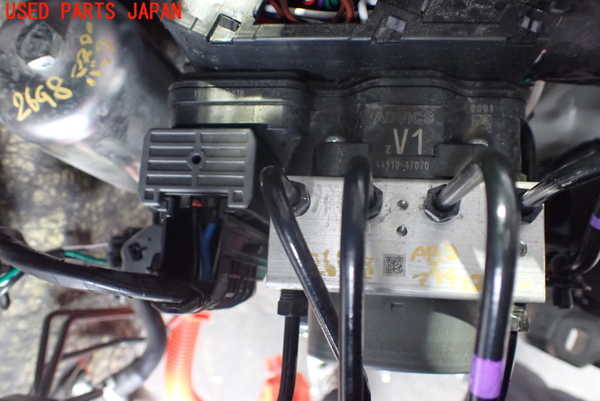5UPJ-26484040]ヤリス(YARIS) ハイブリッド(MXPH15)ABSアクチュエーター 中古_m0002.jpg