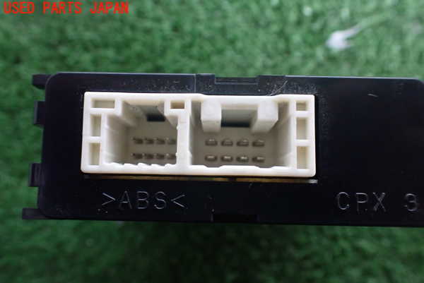 2UPJ-26486147]ヤリス(YARIS) ハイブリッド(MXPH15)コンピューター2 (ワイパーリレー) 中古_m0003.jpg