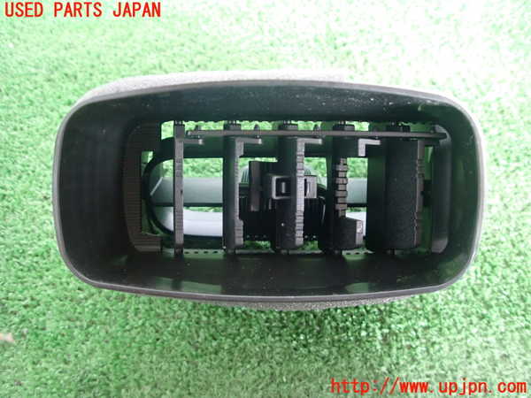 2UPJ-26487528]ヤリス(YARIS) ハイブリッド(MXPH15)エアコン吹き出し口3 左 中古_m0002.jpg