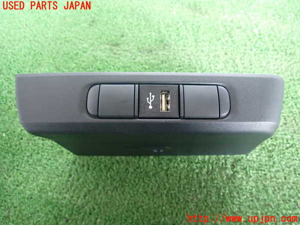 2UPJ-26487693]ヤリス(YARIS) ハイブリッド(MXPH15)内装トリム類3 中古_m0001.jpg