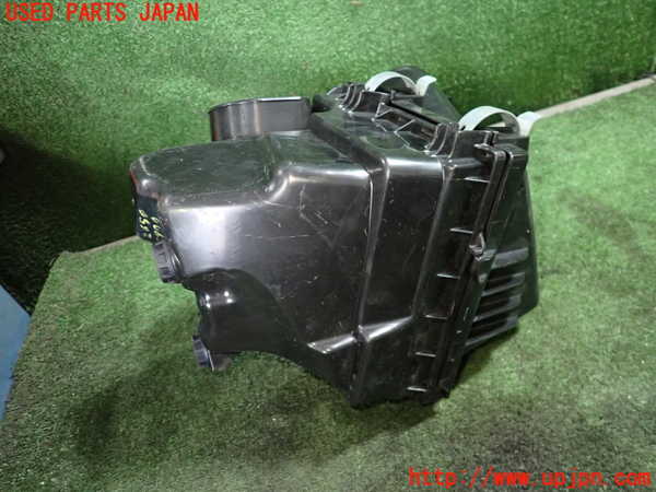 5UPJ-26502560]シエンタハイブリッド(MXPL10G)エアクリーナーボックス 中古_m0003.jpg