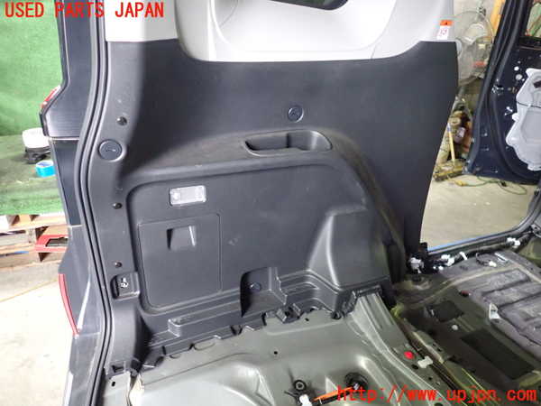 1UPJ-26507680]シエンタハイブリッド(MXPL10G)左リアピラートリム 中古_m0004.jpg