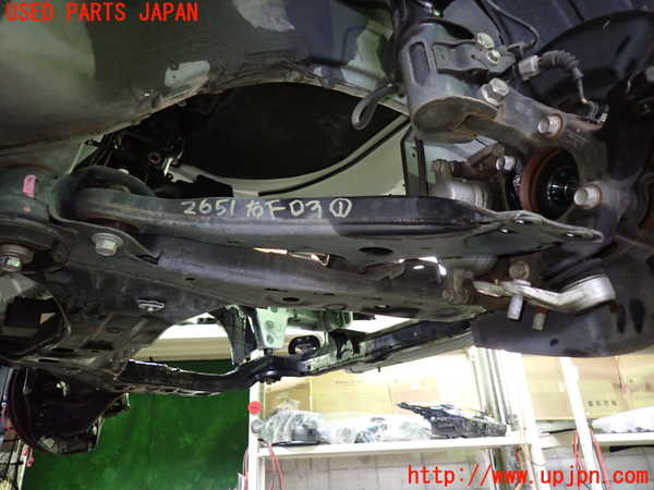 5UPJ-26515176]レクサス・RX200t(AGL20W)右フロントロアアーム1 中古_m0001.jpg