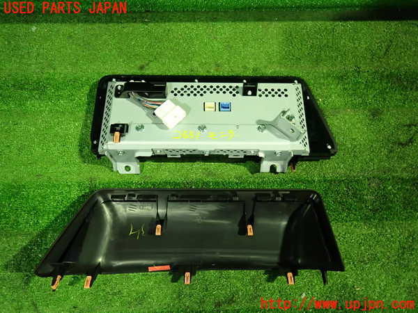 5UPJ-26516629]レクサス・RX200t(AGL20W)モニター 中古_m0003.jpg