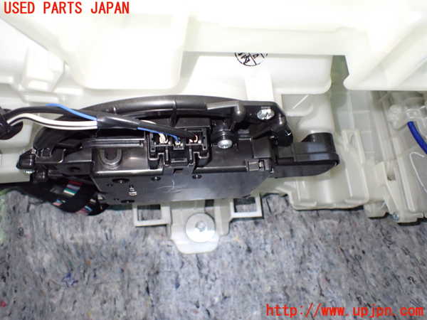 1UPJ-26516095]レクサス・RX200t(AGL20W)ブロアファン(ブロアーファン) 中古_m0002.jpg