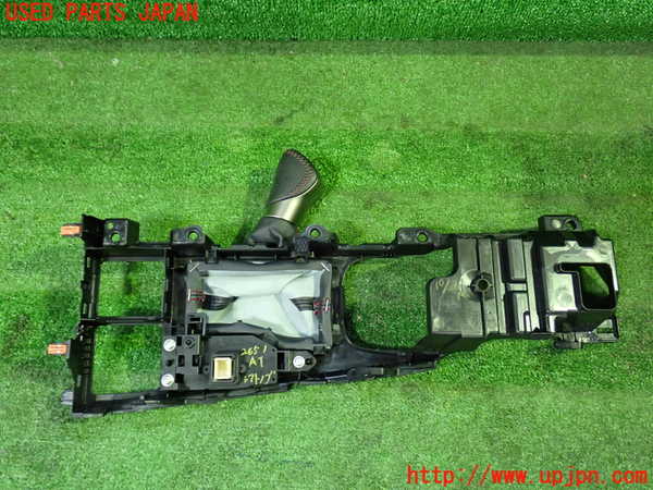 1UPJ-26517570]レクサス・RX200t(AGL20W)シフトノブ 中古_m0004.jpg
