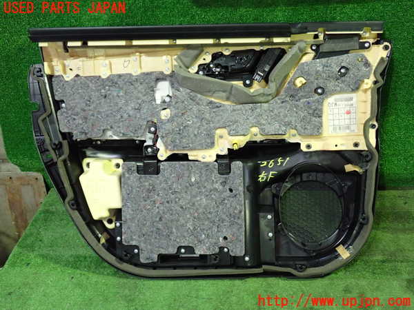 1UPJ-26511234]レクサス・RX200t(AGL20W)右前ドア内張り 中古_m0005.jpg