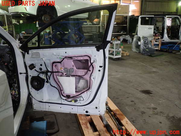 5UPJ-26521230]レクサス・NX200t(AGZ10)右前ドア 43R-00035 中古_m0004.jpg