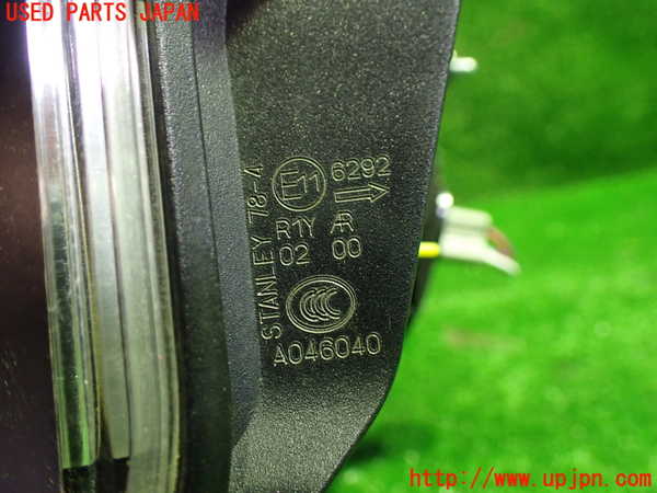 1UPJ-26521550]レクサス・NX200t(AGZ10)右リアフィニッシャー 中古_m0002.jpg