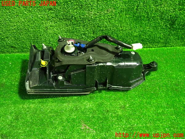 1UPJ-26521550]レクサス・NX200t(AGZ10)右リアフィニッシャー 中古_m0003.jpg