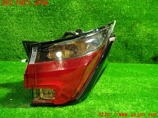 1UPJ-26521536]レクサス・NX200t(AGZ10)左テールランプ ジャンク部品取り_m0001.jpg