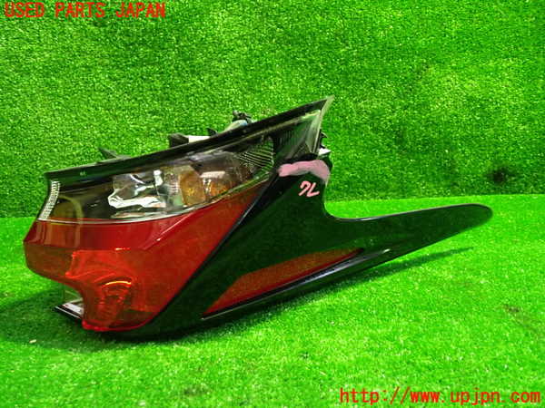 1UPJ-26521536]レクサス・NX200t(AGZ10)左テールランプ ジャンク部品取り_m0002.jpg