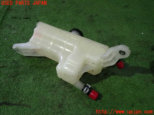 1UPJ-26522410]レクサス・NX200t(AGZ10)ラジエータータンク 中古_m0002.jpg