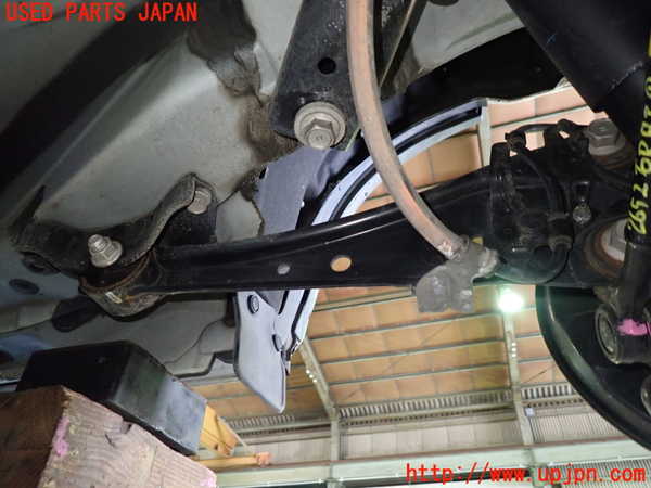 1UPJ-26525325]レクサス・NX200t(AGZ10)右リアテンションロッド 中古_m0002.jpg