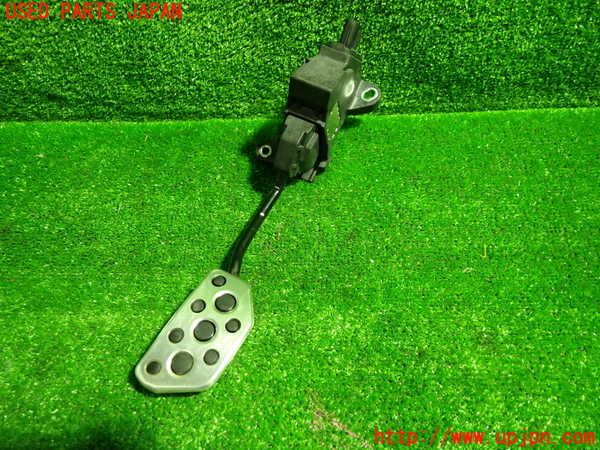 5UPJ-26526381]レクサス・NX200t(AGZ10)センサー1 (アクセルペダル) 中古_m0001.jpg