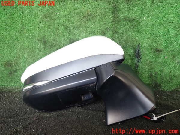 1UPJ-26531210]ハリアー(MXUA80)右ドアミラー 中古_m0001.jpg