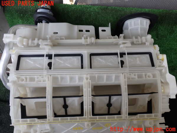 1UPJ-26536081]ハリアー(MXUA80)エバポレーター1 中古_m0002.jpg