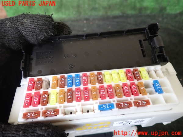 1UPJ-26536741]ハリアー(MXUA80)ヒューズボックス1 中古_m0003.jpg