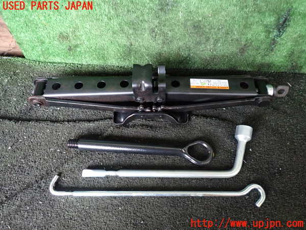 1UPJ-26537805]ハリアー(MXUA80)車載工具 中古_m0001.jpg