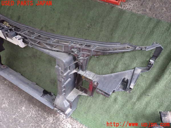 2UPJ-26541041]アウディ・TT クーペ(8JCDA)コアサポート 中古_m0003.jpg